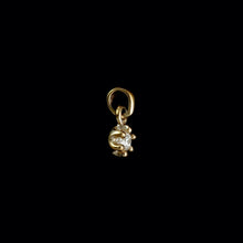 Load image into Gallery viewer, 9ct Yellow Gold Vintage 6 Claw Solitaire Diamond Pendant (0.20ct)