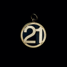Load image into Gallery viewer, 9ct Yellow Gold Onyx "21" Pendant