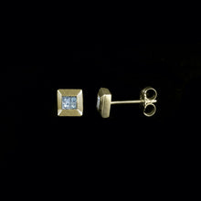 Load image into Gallery viewer, 9ct Yellow Gold Invisibly Set Princess Cut Stud Earrings (0.20ct)