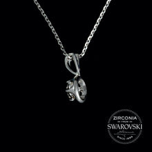 Load image into Gallery viewer, Sterling Silver & Swarovski Zirconia Vintage Cluster Pendant Necklace