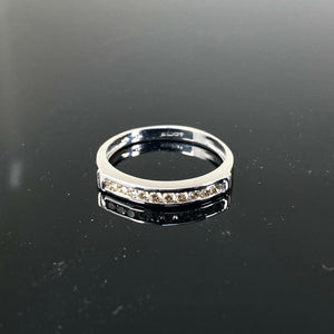 9ct White Gold 0.25ct Eternity Diamond Ring (Size P)