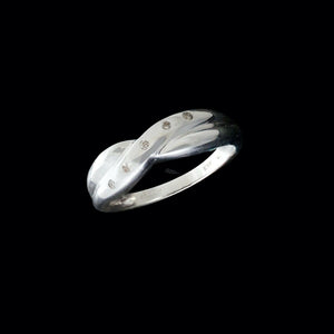 9ct White Gold 0.05ct Diamond Ring (Size Q)
