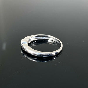 9ct White Gold 0.10ct Trilogy Diamond Ring (Size Q)