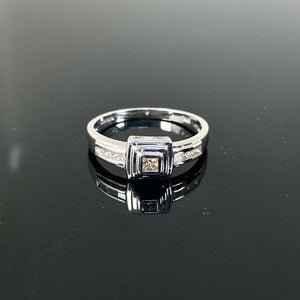 9ct White Gold 0.25ct Princess Cut Solitaire Diamond Ring (Size Q)
