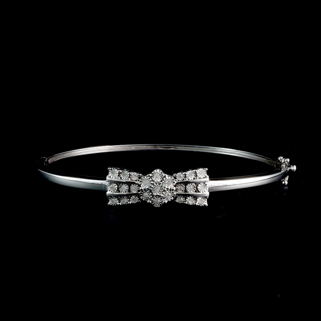9ct White Gold Illusion Set 